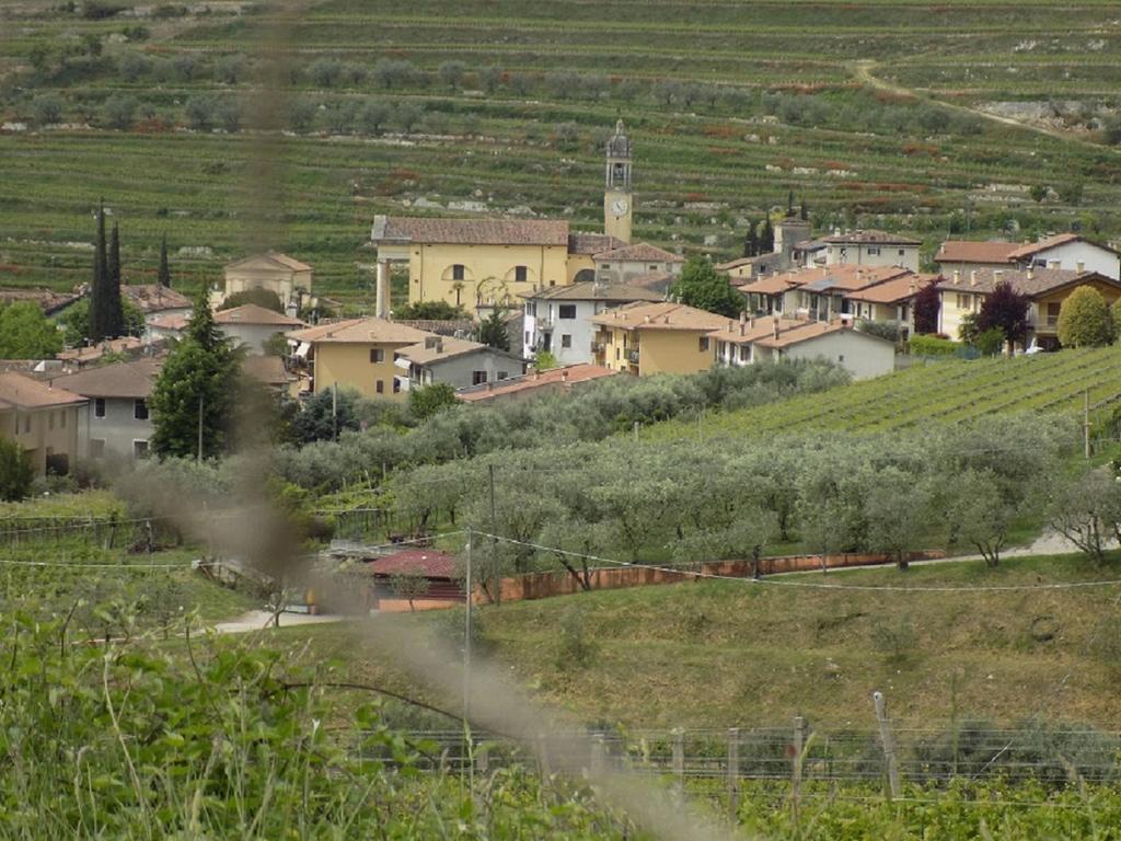 Bed and Breakfast Due Archi à SantʼAmbrogio di Valpolicella Extérieur photo