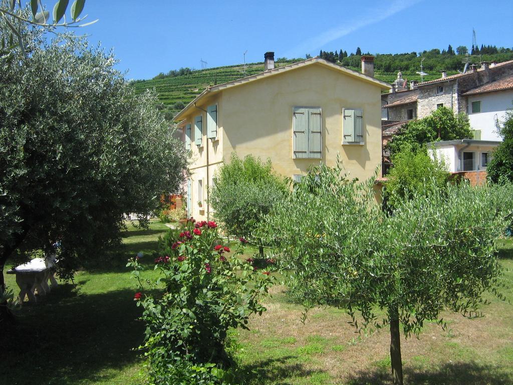 Bed and Breakfast Due Archi à SantʼAmbrogio di Valpolicella Extérieur photo